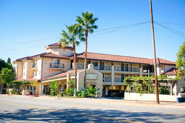 Lamplighter Inn & Suites image 6